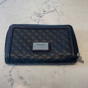 GUESS wallet